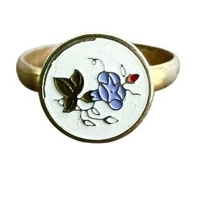 🍭6/$30 Adjustable dainty enamel purple pansy ring on gold tone band - size 4.75